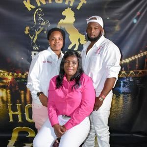 Meet your Posher, Connie